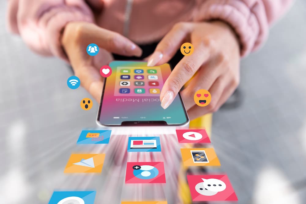 Conceito de marketing de midia social para marketing com aplicativos